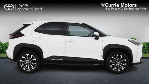 Toyota Yaris Cross Excel Silver #40