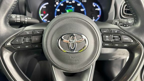 Toyota Yaris Cross Excel Silver #10