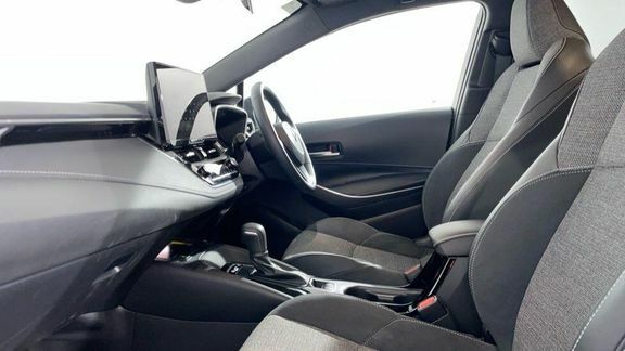 Toyota Corolla Design 1.8 Hb Black #4
