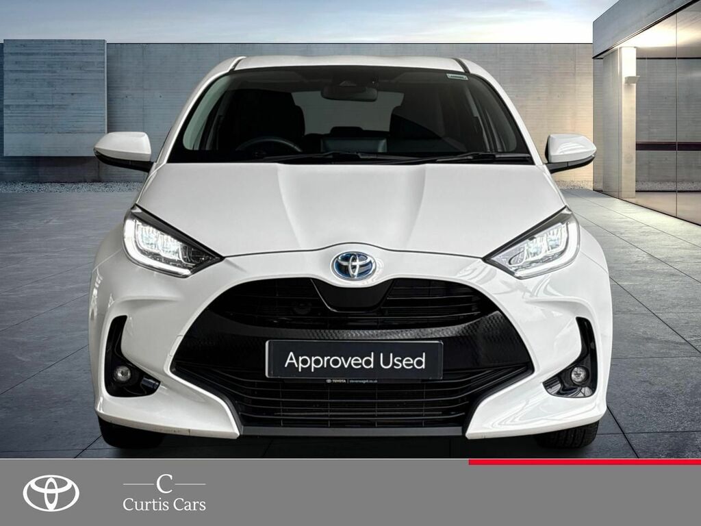 Toyota Yaris 1.5 Vvt-h Design E-cvt Euro 6 Ss White #2
