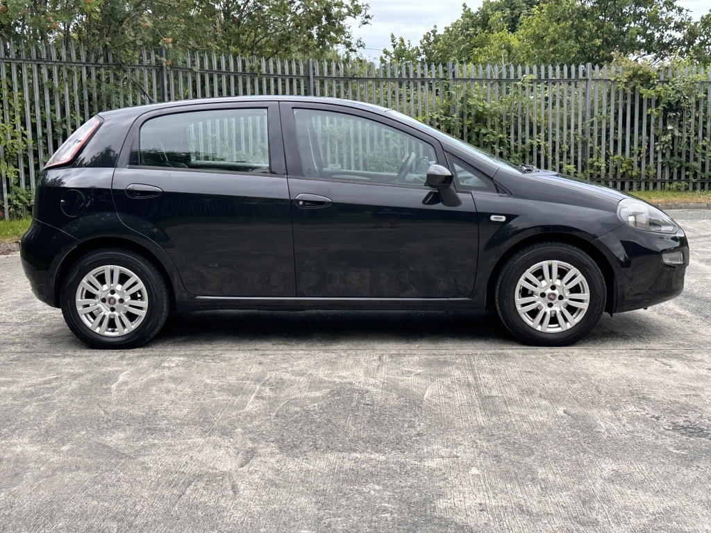 Fiat Punto 1.2 Easy Black #4