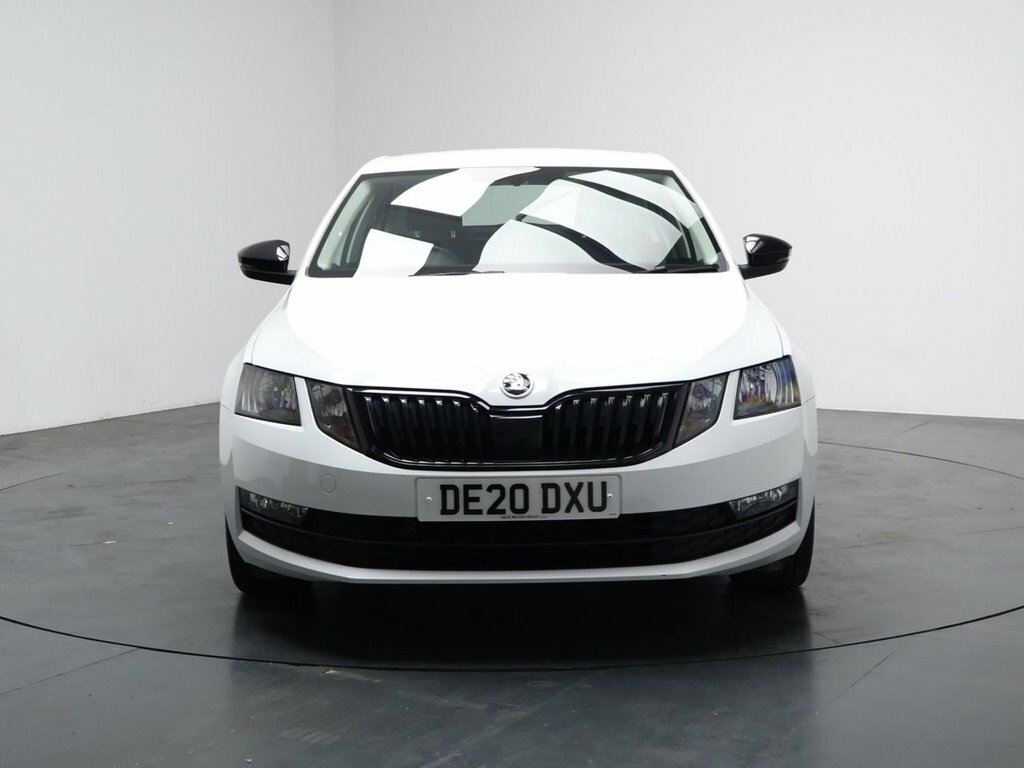 Skoda Octavia 1.5L Se Drive White #4