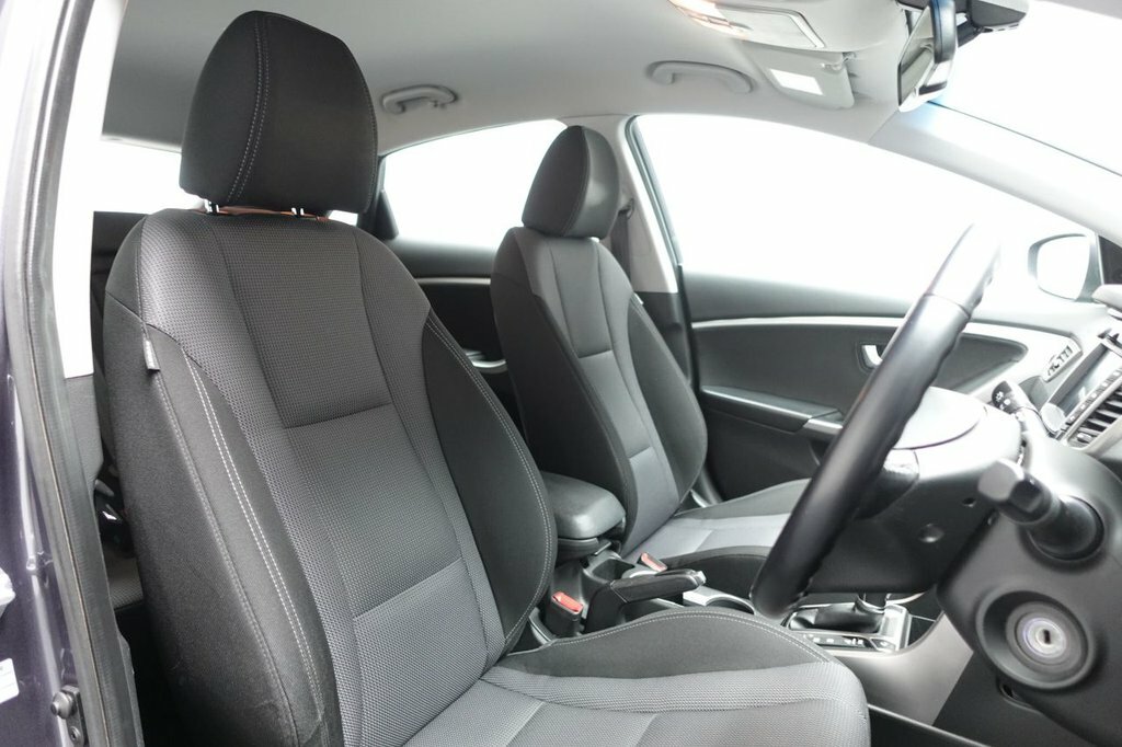 Hyundai I30 1.6L Se Nav Grey #3