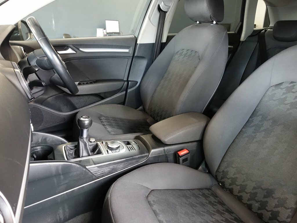 Audi A3 2L Se Technik BT65PLZ Black #6