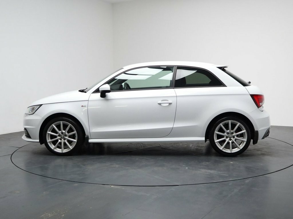 Audi A1 1.4L S Line LB67FYZ White #6