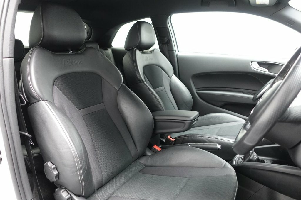 Audi A1 1.4L S Line LB67FYZ White #3