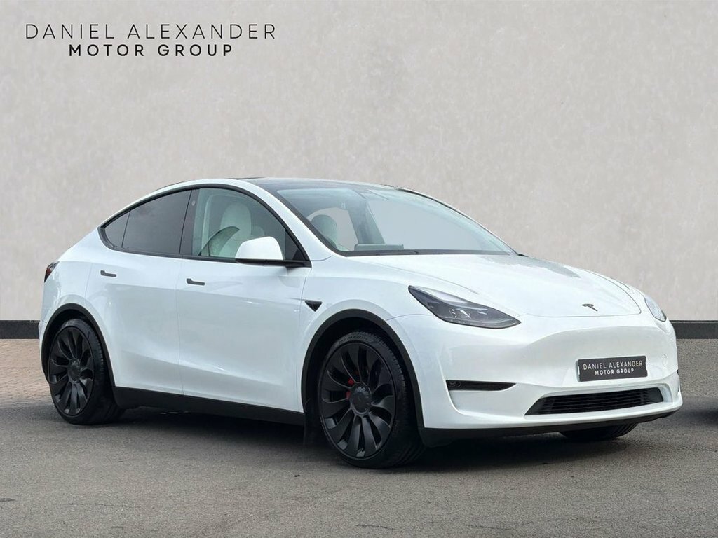 Tesla Model Y Suv White