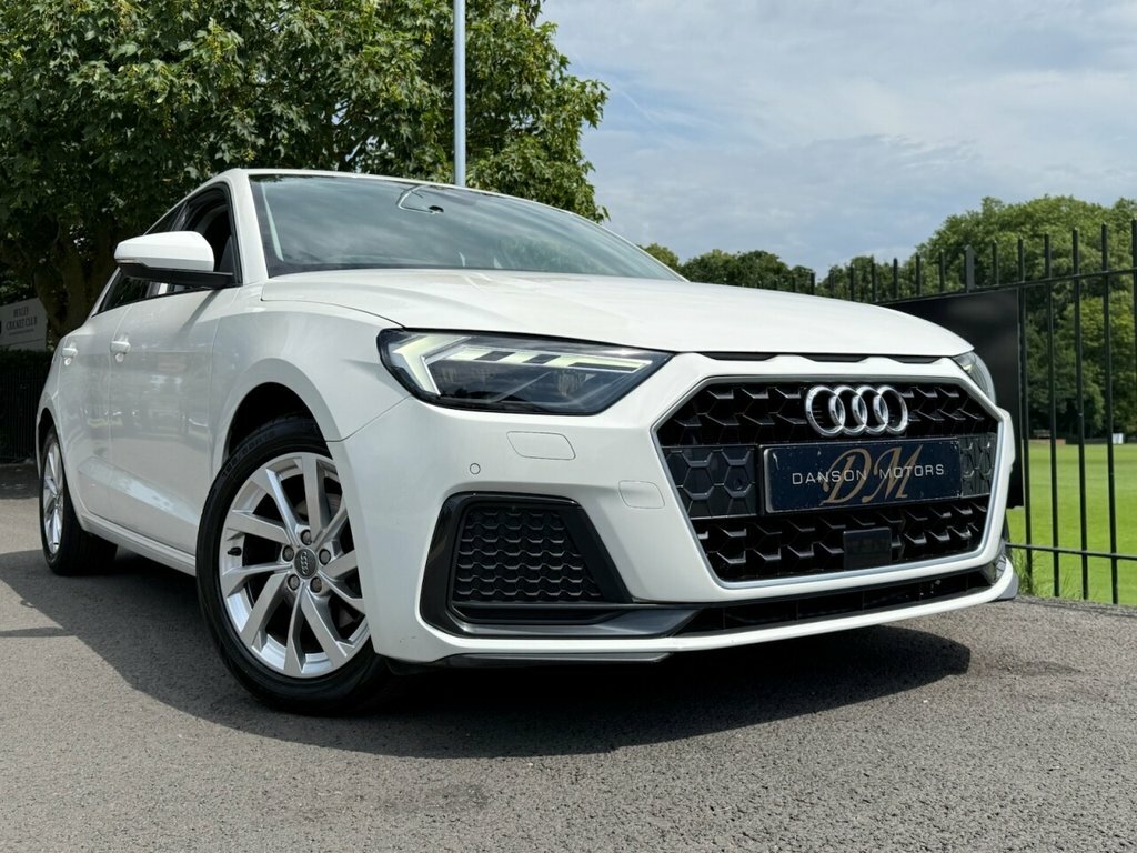 Audi A1 1L Sport White #5