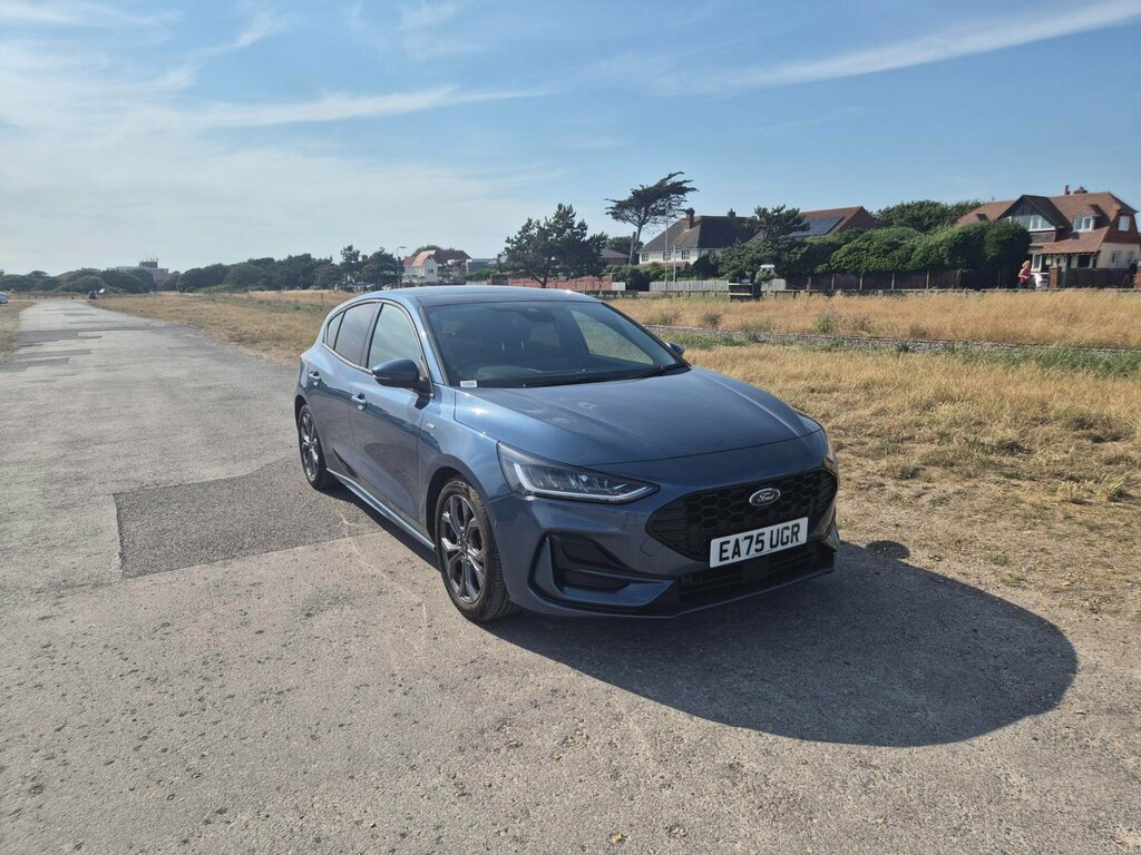 Ford Focus St-line Mhev Mild Hybrid 5-Door Blue