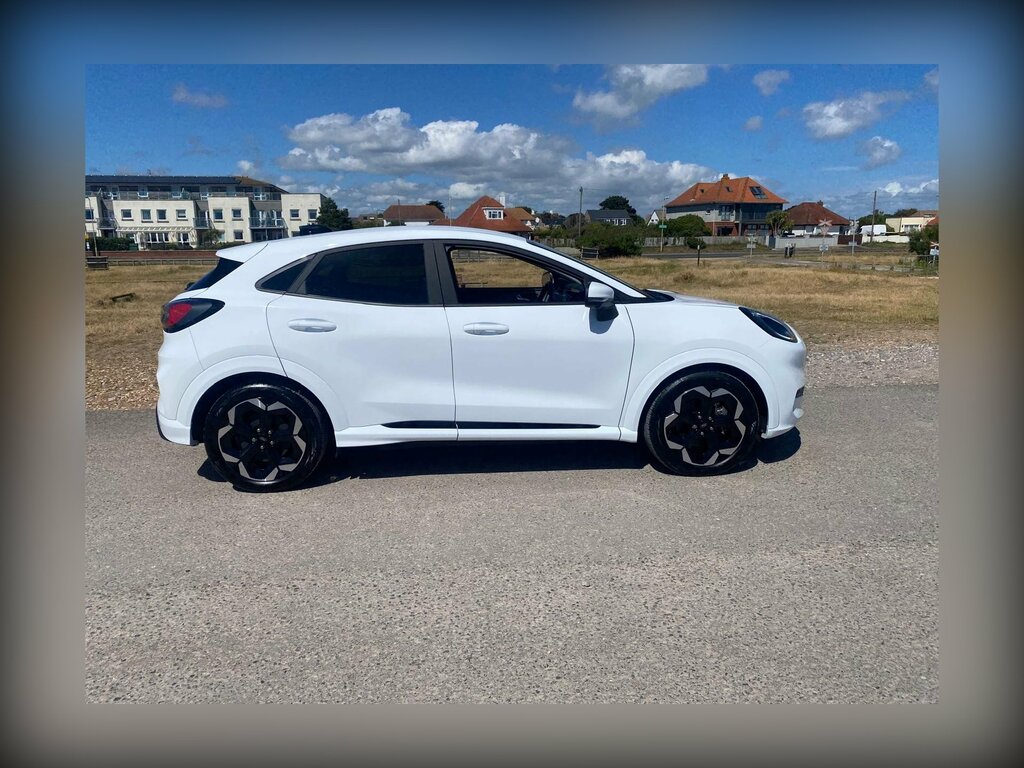Ford Puma Premium . WR75RHX White #2