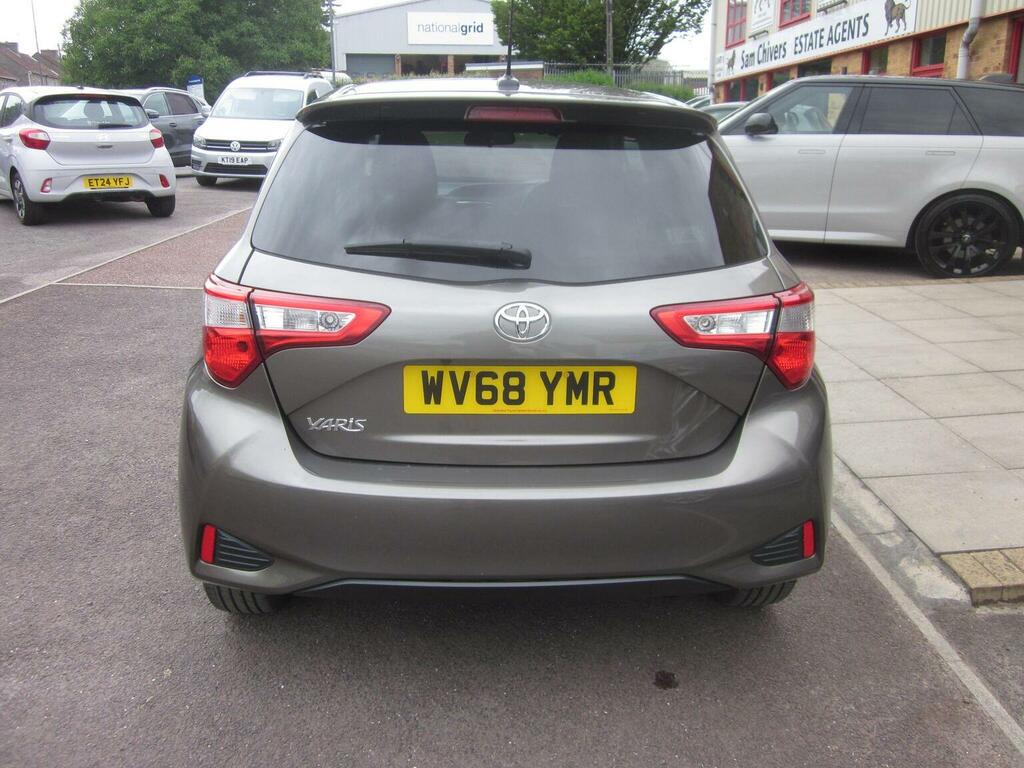 Toyota Yaris 1.5 Vvt-i Design Euro 6 201868 Brown #6