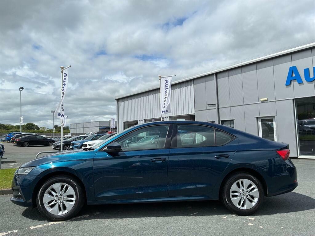 Skoda Octavia Se Blue #3