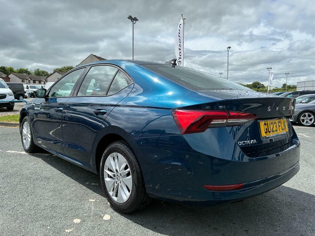 Skoda Octavia Se Blue #4