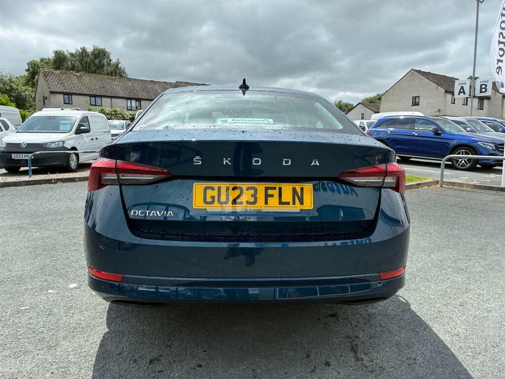Skoda Octavia Se Blue #5