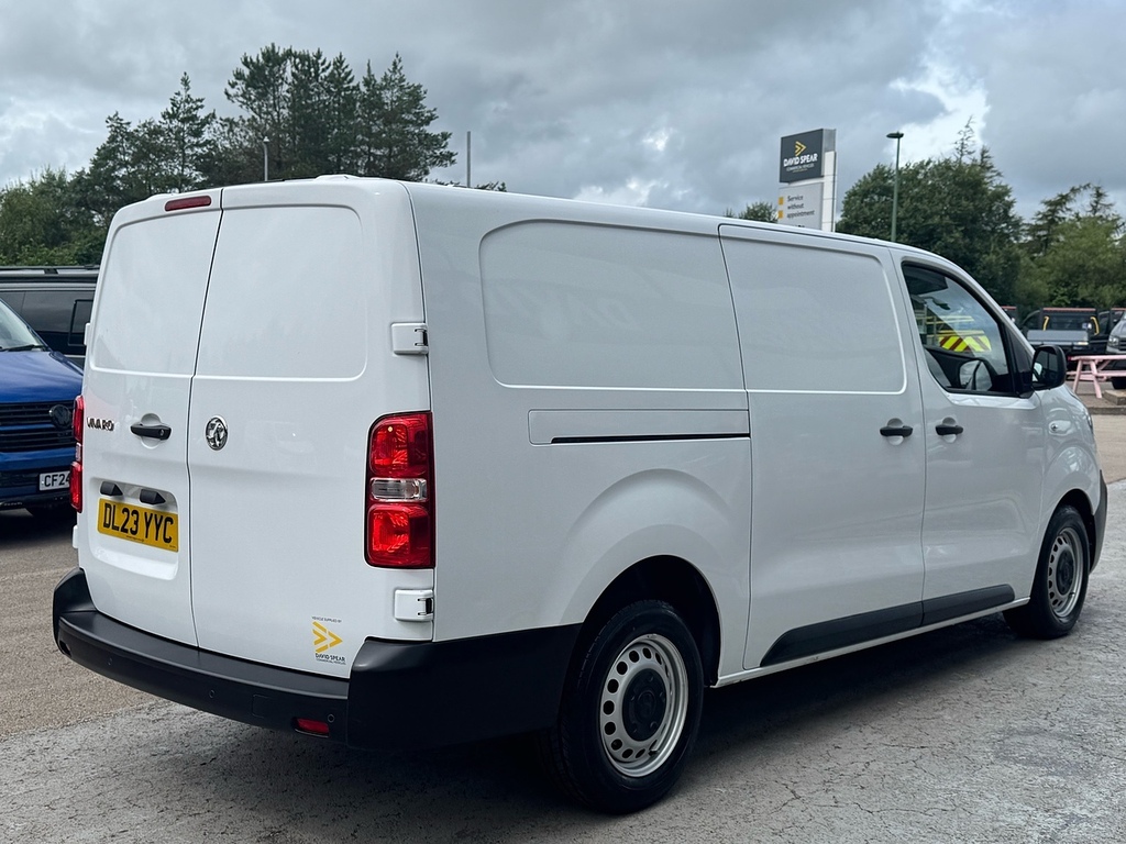 Vauxhall Vivaro Turbo D 2900 Prime 100Ps L2 Lwb With Air Con, Ply White #2