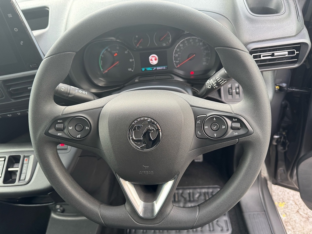 Vauxhall Combo-e Life Prime 2300 50Kwh 136Ps With Grey #15