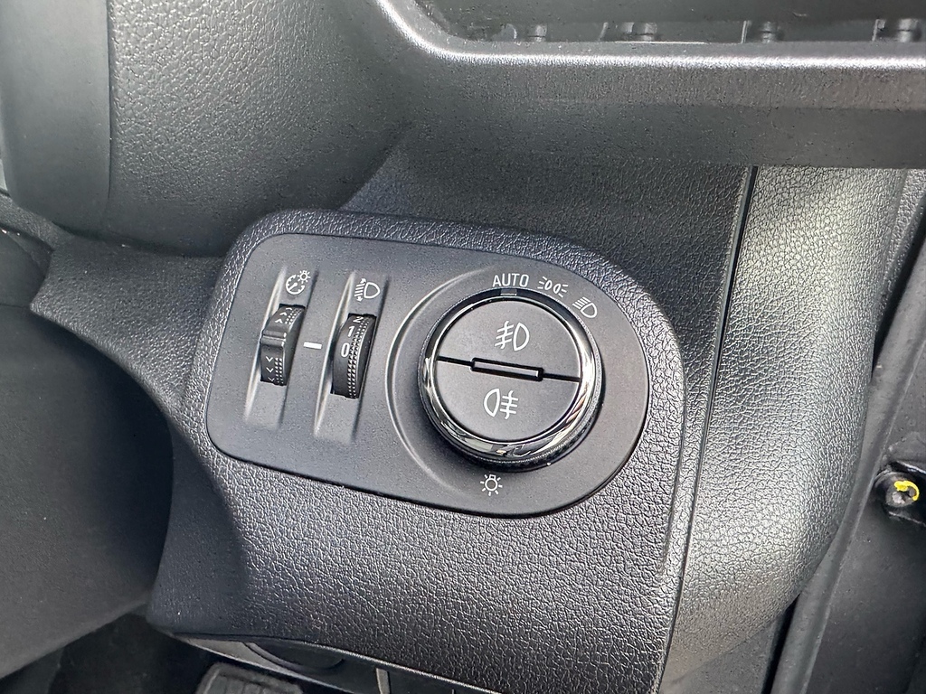Vauxhall Combo-e Life Prime 2300 50Kwh 136Ps With Grey #24
