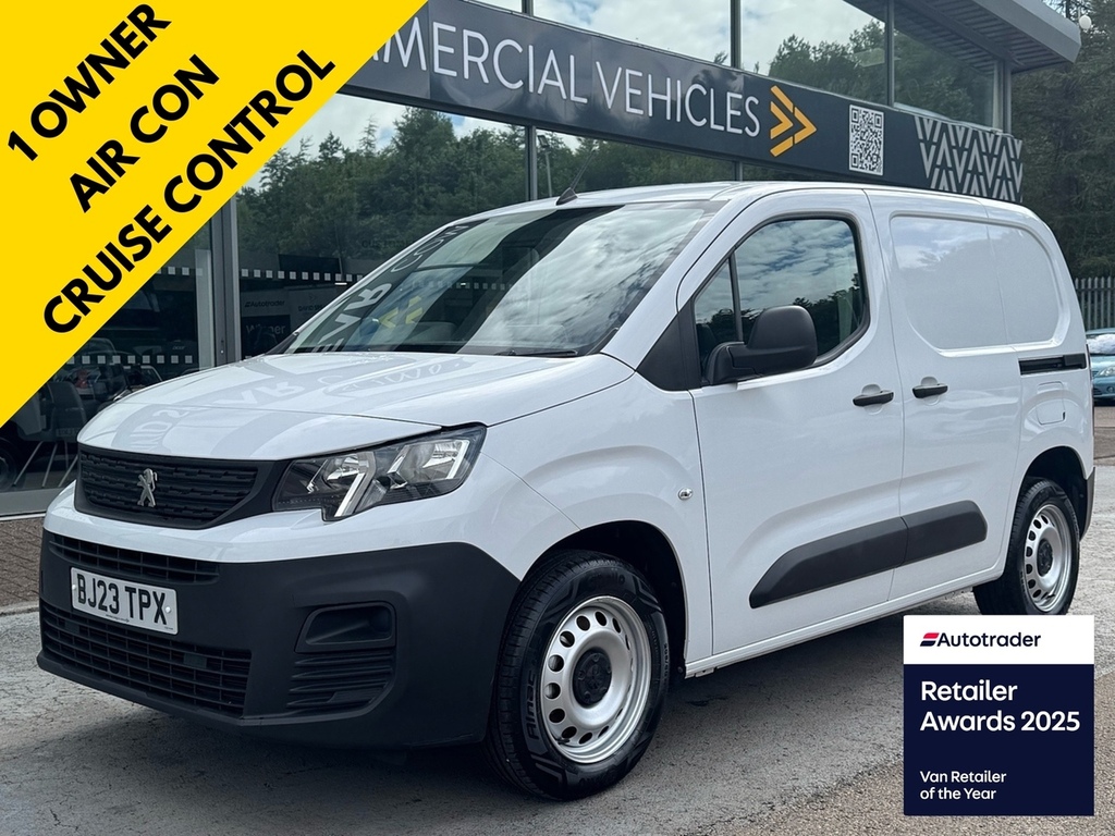 Peugeot Partner Bluehdi 1000 Professional Premium Swb 100Ps With White