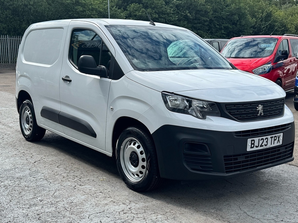 Peugeot Partner Bluehdi 1000 Professional Premium Swb 100Ps With White #3