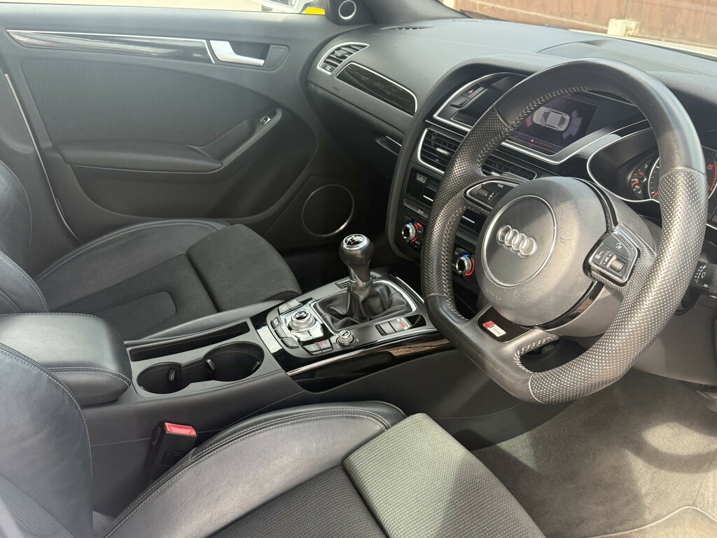 Audi A4 2.0 Tdi Black Edition White #3