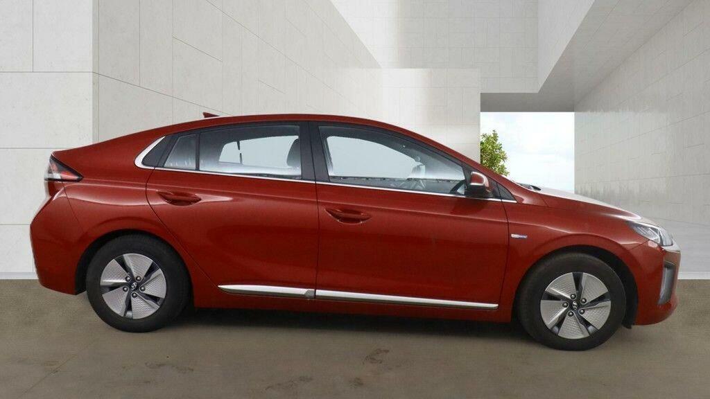 Hyundai Ioniq 1.6 H-gdi Premium Dct Euro 6 Ss SD20YVX Red #5