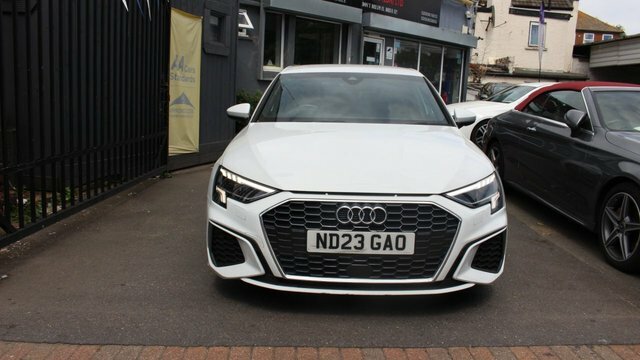 Audi A3 Tfsi 30 S Line White #6
