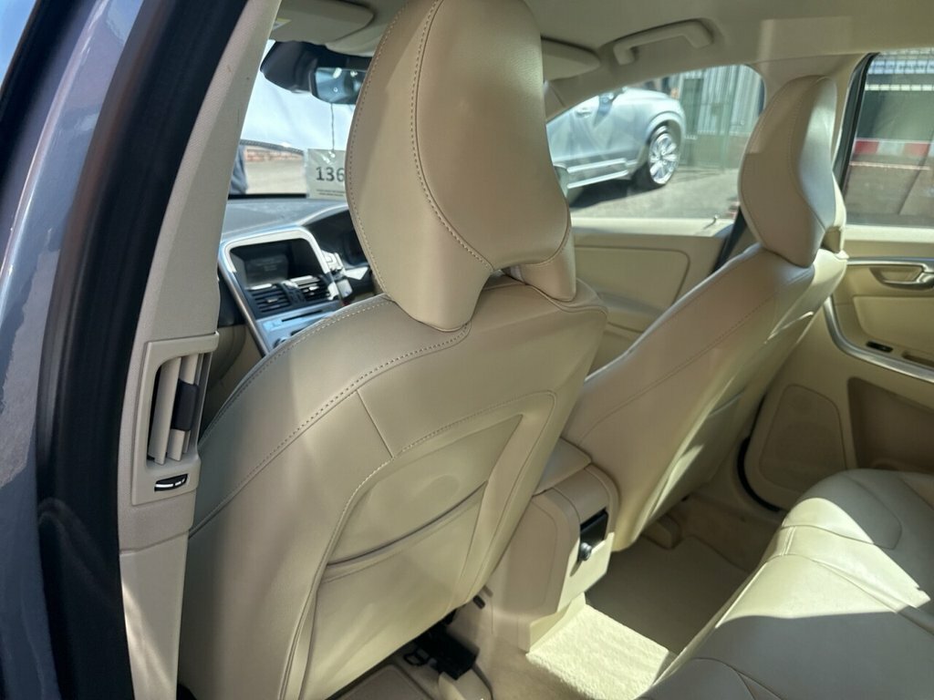 Volvo XC60 2.4 D5 R-design Lux Nav Awd Euro 6 Ss Black #15