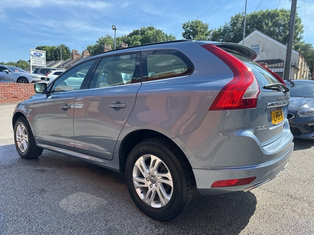 Volvo XC60 2.4 D5 R-design Lux Nav Awd Euro 6 Ss Black #42