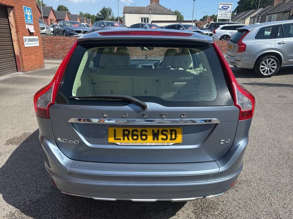 Volvo XC60 2.4 D5 R-design Lux Nav Awd Euro 6 Ss Black #44