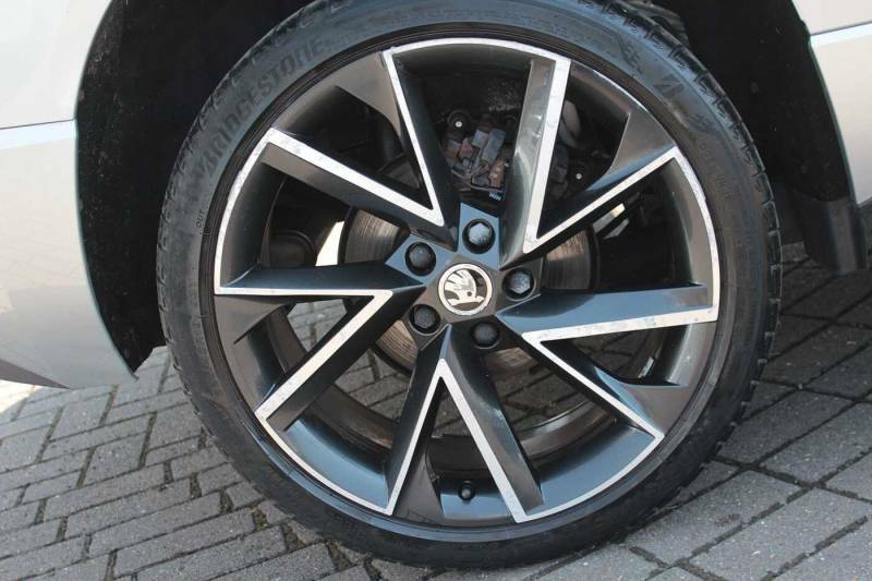Skoda Karoq 1.5 Tsi Sport Line Dsg - 2021 21 YB21VUK Silver #5