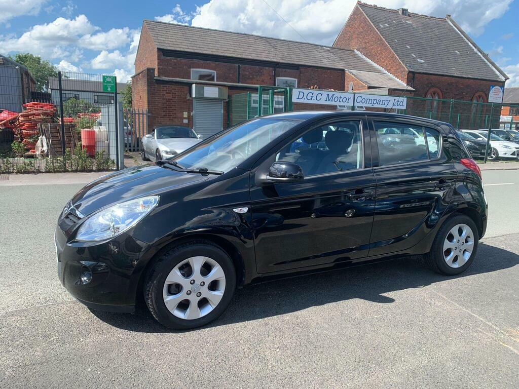 Hyundai I20 1.2 Comfort Euro 5 Black #3