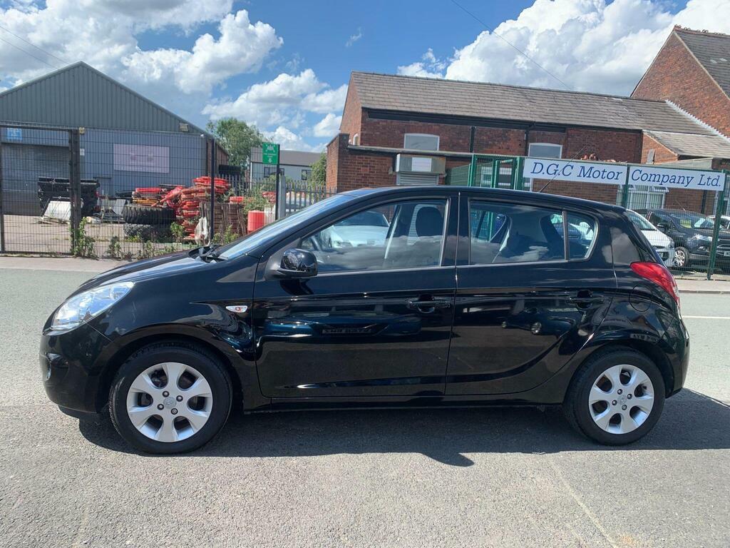 Hyundai I20 1.2 Comfort Euro 5 Black #5