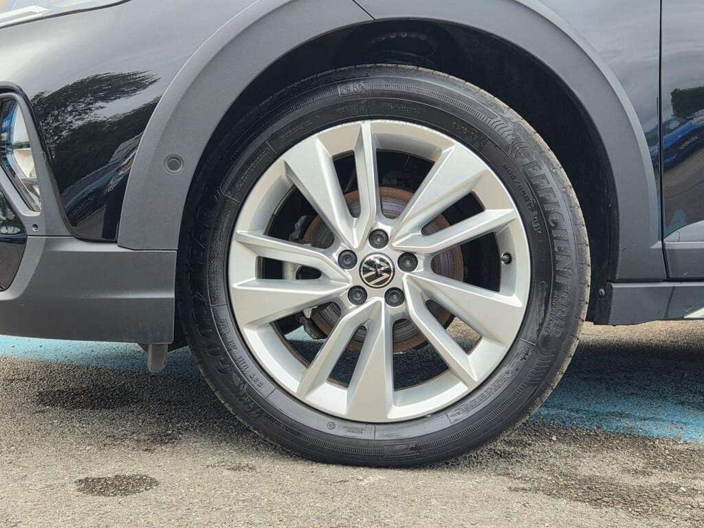 Volkswagen Taigo Match Tsi Black #4