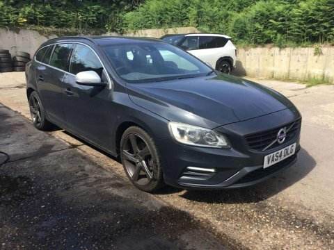 Volvo V60 2.0 D4 R-design Grey #2