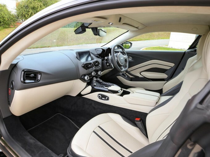 Aston Martin Vantage 4.0 V8 Coupe Euro 6 510 Ps Grey #30