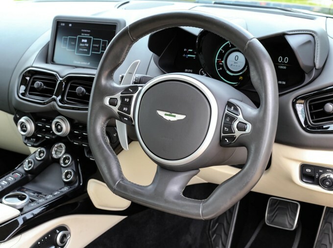 Aston Martin Vantage 4.0 V8 Coupe Euro 6 510 Ps Grey #24