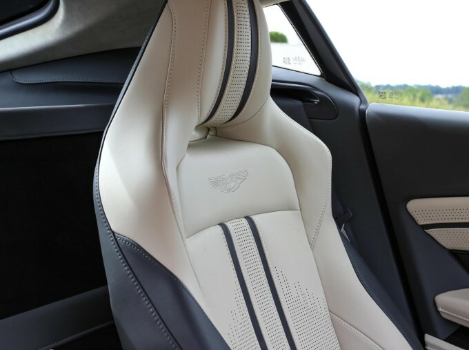 Aston Martin Vantage 4.0 V8 Coupe Euro 6 510 Ps Grey #26