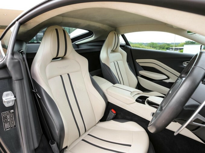 Aston Martin Vantage 4.0 V8 Euro 6 2-Door Grey #4