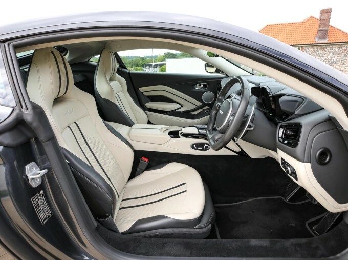 Aston Martin Vantage 4.0 V8 Coupe Euro 6 510 Ps Grey #20