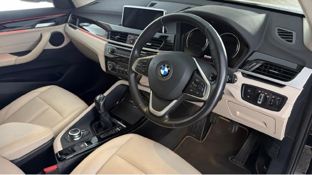 BMW X1 18I Xline Sdrive Euro 6 5-Door Black #6