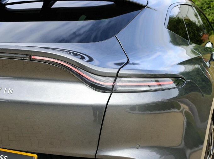 Aston Martin DBX 4.0 V8 Suv 4Wd Euro 6 Ss 550 P White #18
