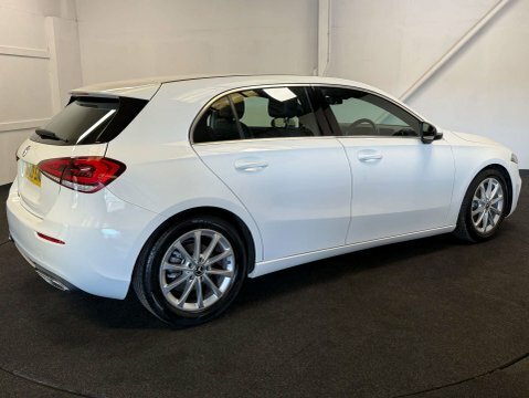 Mercedes-Benz A Class 1.5 A 180 GN20SNF White #5