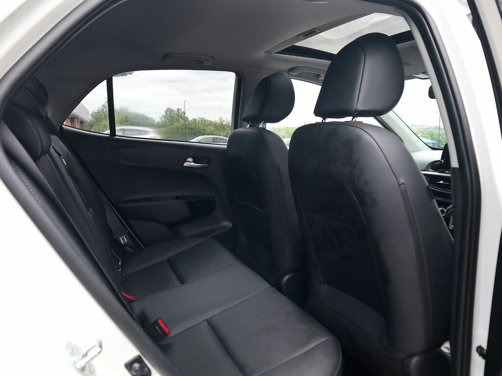 Kia Picanto Gt-line S White #4