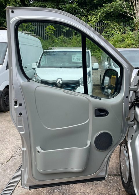 Renault Trafic Ll29dci 115 Van No Vat Free Tax White #27