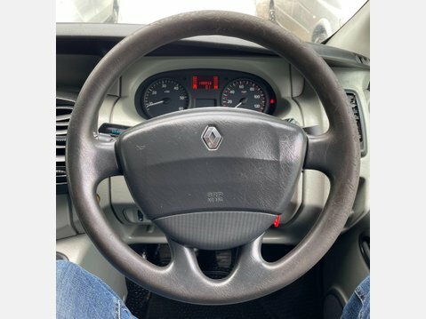 Renault Trafic Ll29dci 115 Van No Vat Free Tax White #51