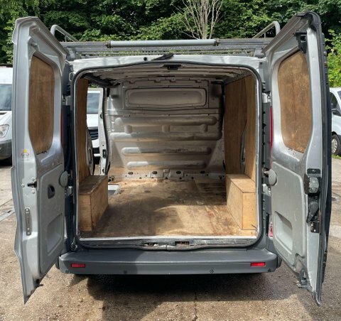 Renault Trafic Ll29dci 115 Van No Vat Free Tax White #9