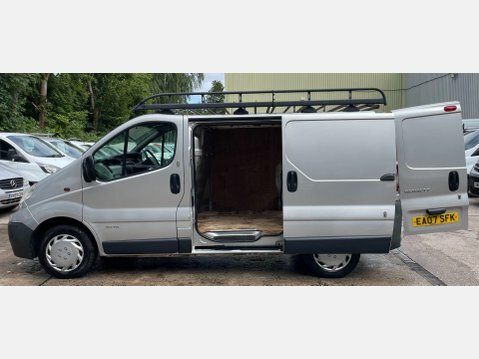 Renault Trafic Ll29dci 115 Van No Vat Free Tax White #44