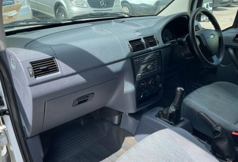 Ford Transit Connect #27