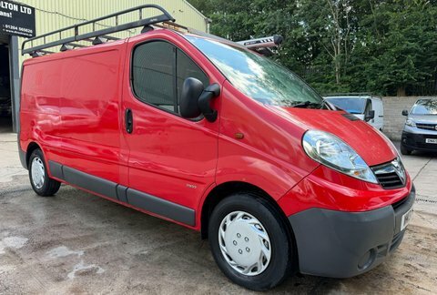 Vauxhall Vivaro 2.0 2900 Cdti Red #3