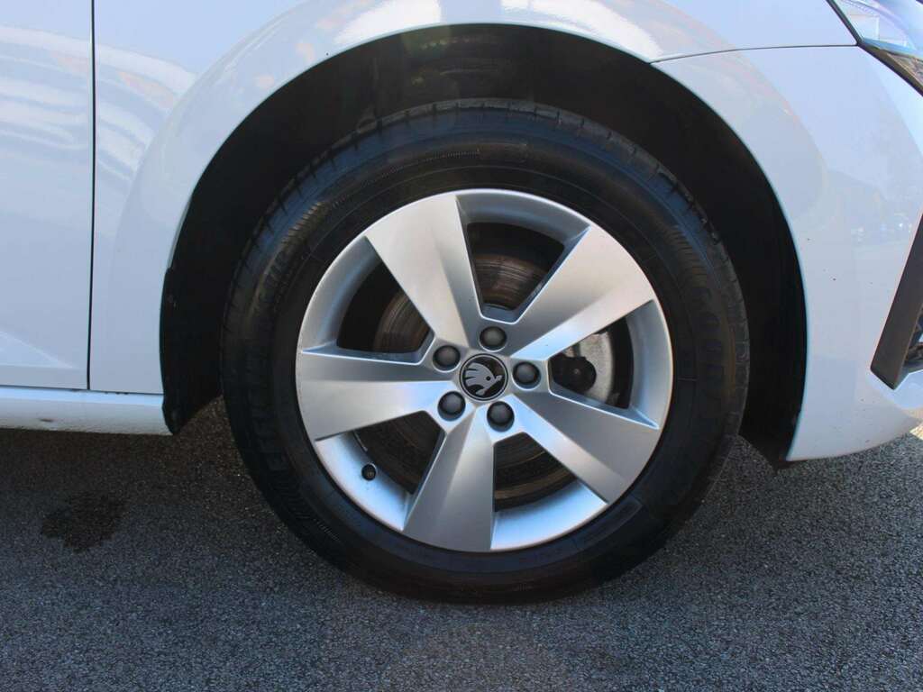 Skoda Scala 1.0 Tsi 116 Se Edition GF25OLE White #5